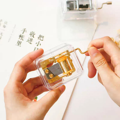 Kotak muzik engkol tangan