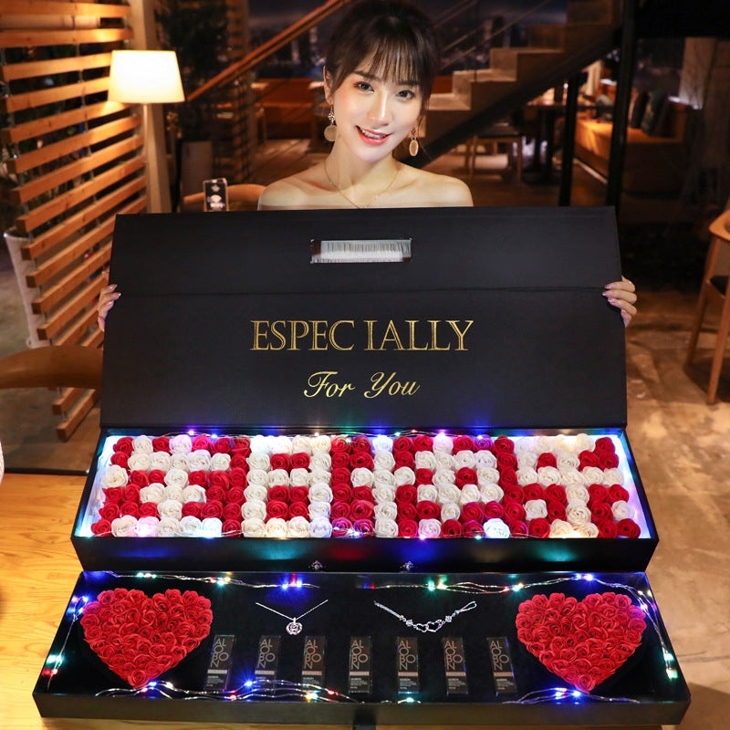 Kotak hadiah berwarna-warni【B】