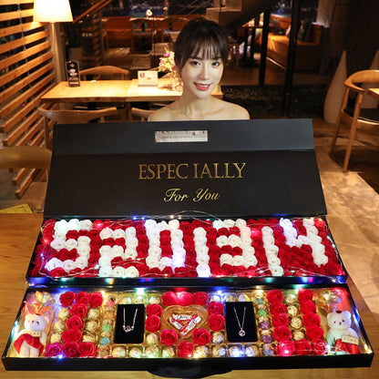 Kotak hadiah berwarna-warni【A】